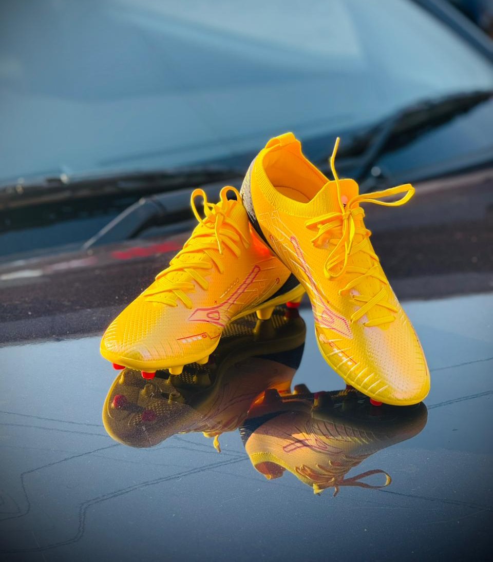 Striker Yellow